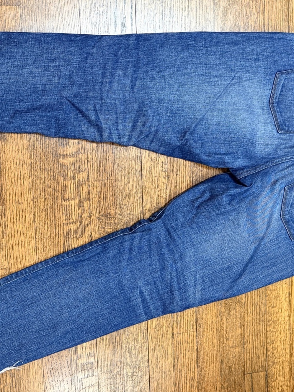 J.Crew Slim Broken-In Boyfriend Jeans Distressed Raw Hem Size 32 - Picture 6 of 6